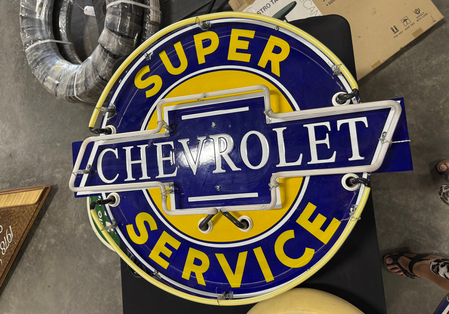 Chevrolet Super Service Neon Sign