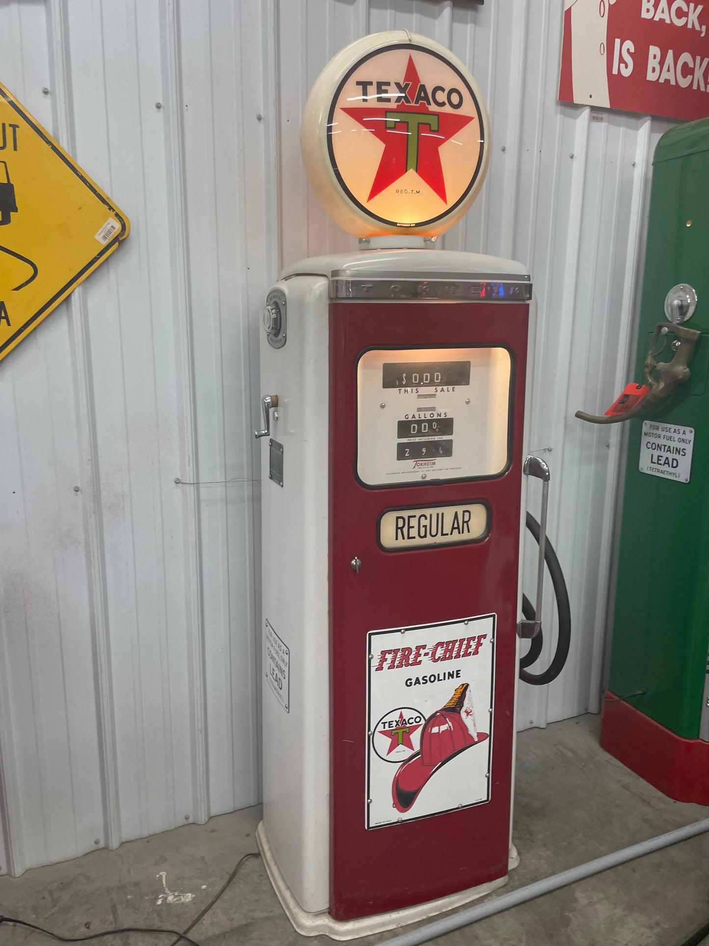 Texaco Gas Pump Red/White w/ Fire-Chief Pump Plate and Texaco Star Globe