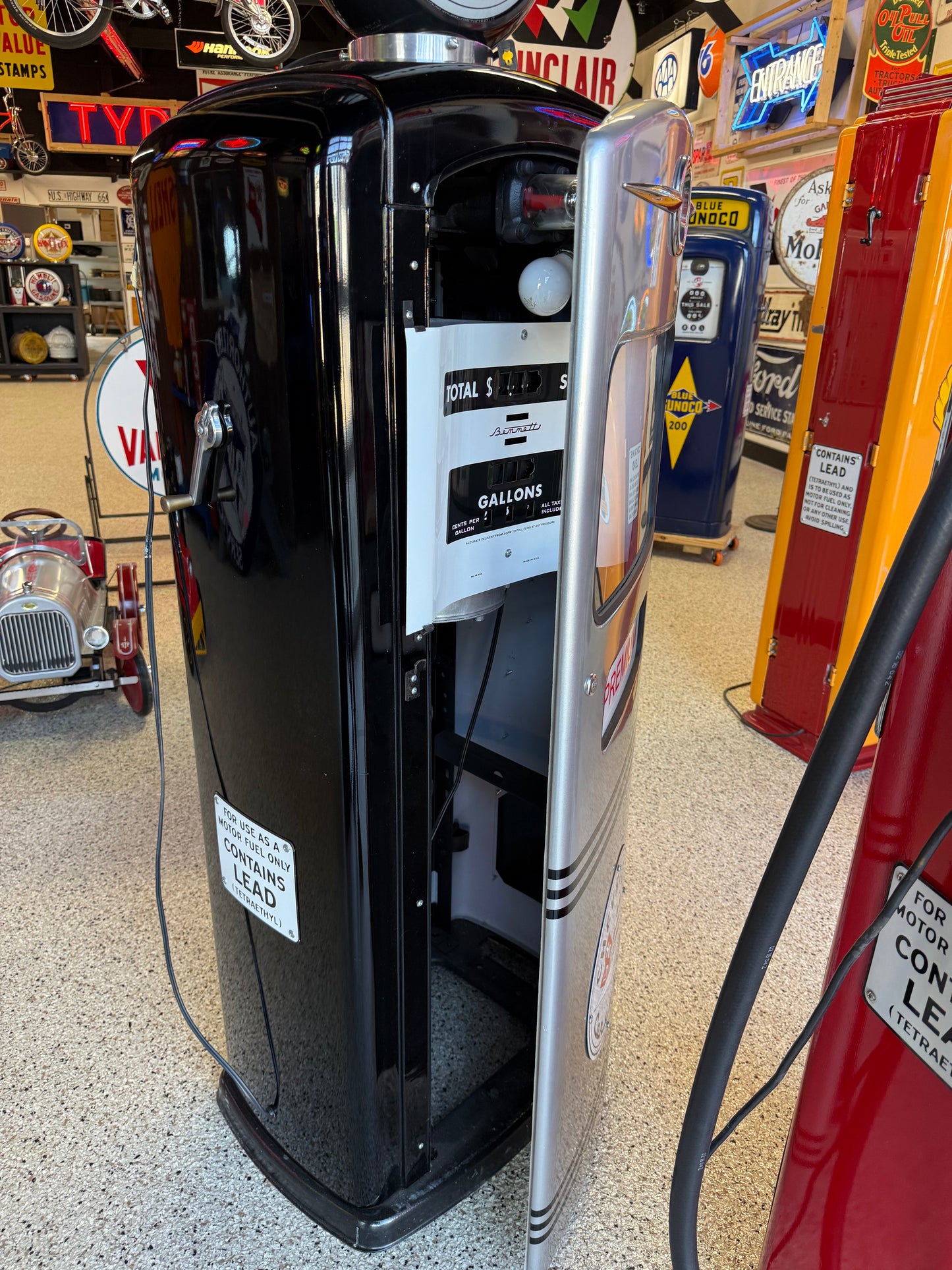 Corvette Gasoline Pump with Chevrolet Corvette Globe