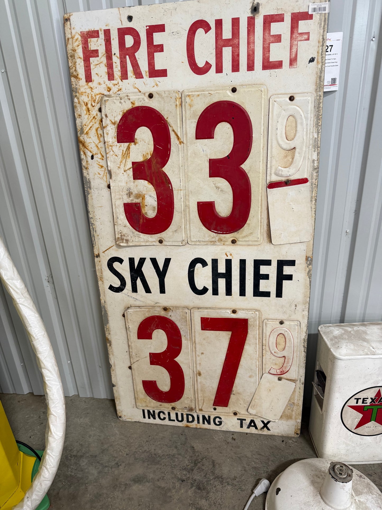 Texaco Sign and Pole