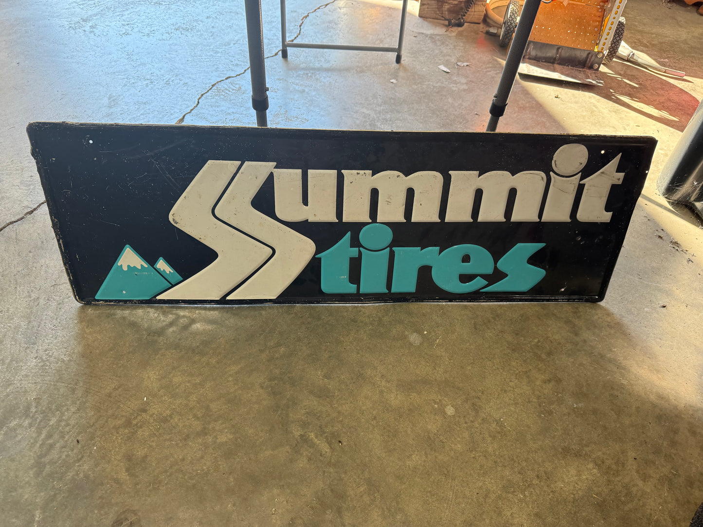 Summit Tires Horizontal Sign