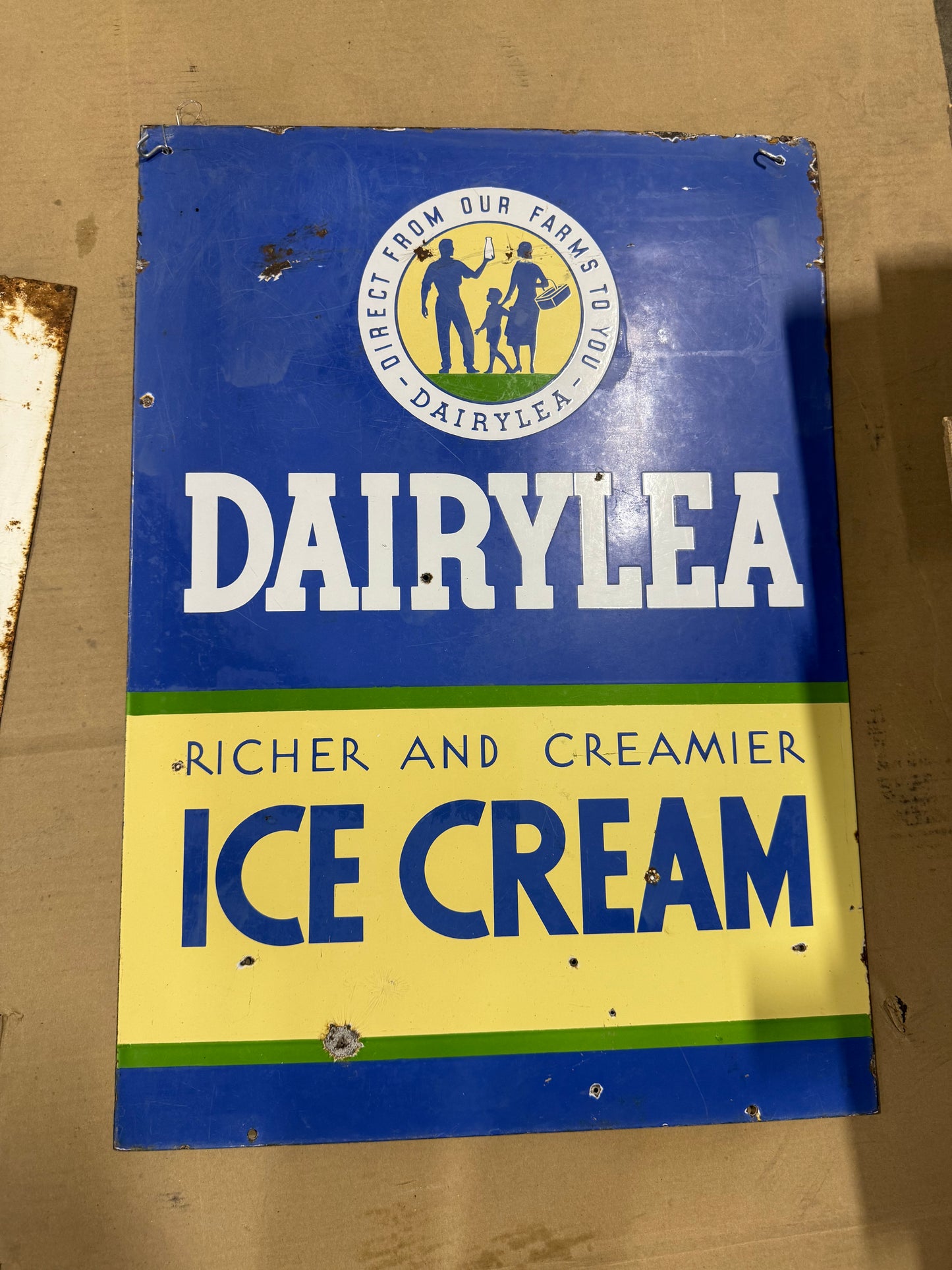 Dairylea Ice Cream DSP Sign