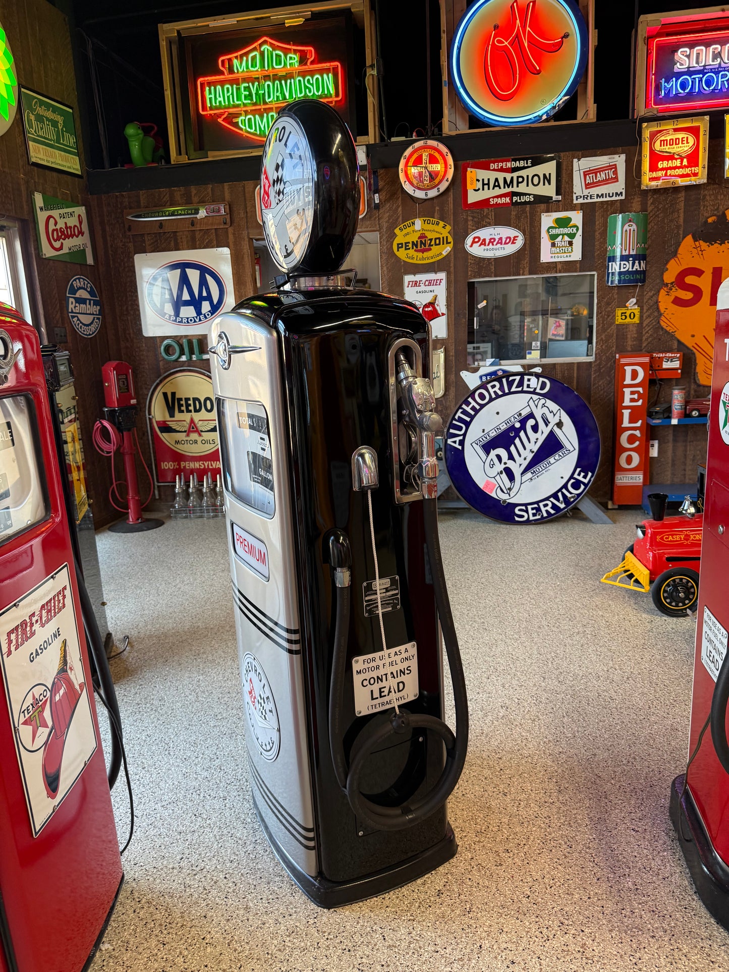 Corvette Gasoline Pump with Chevrolet Corvette Globe