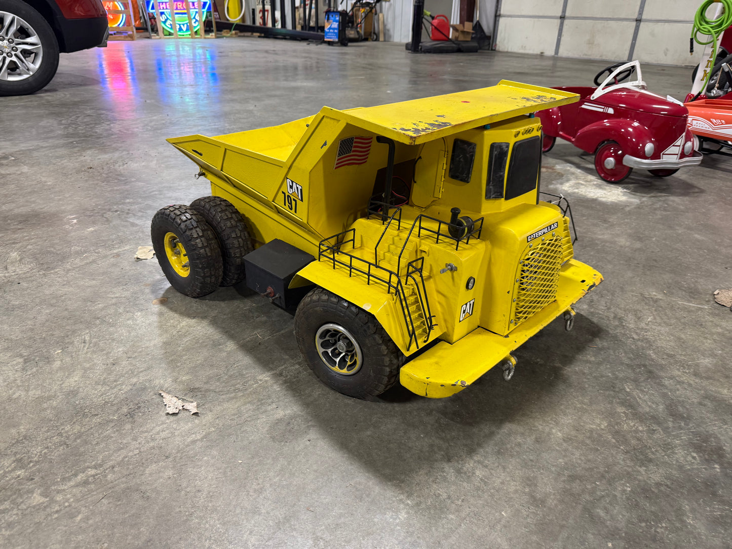 CAT Dump Truck w/ Remote Control