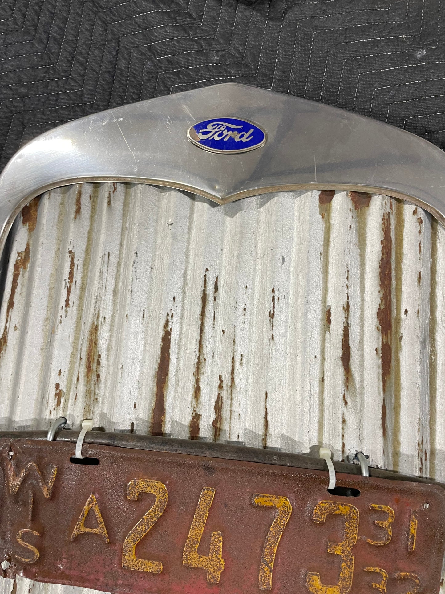 Ford Grill with Headlights