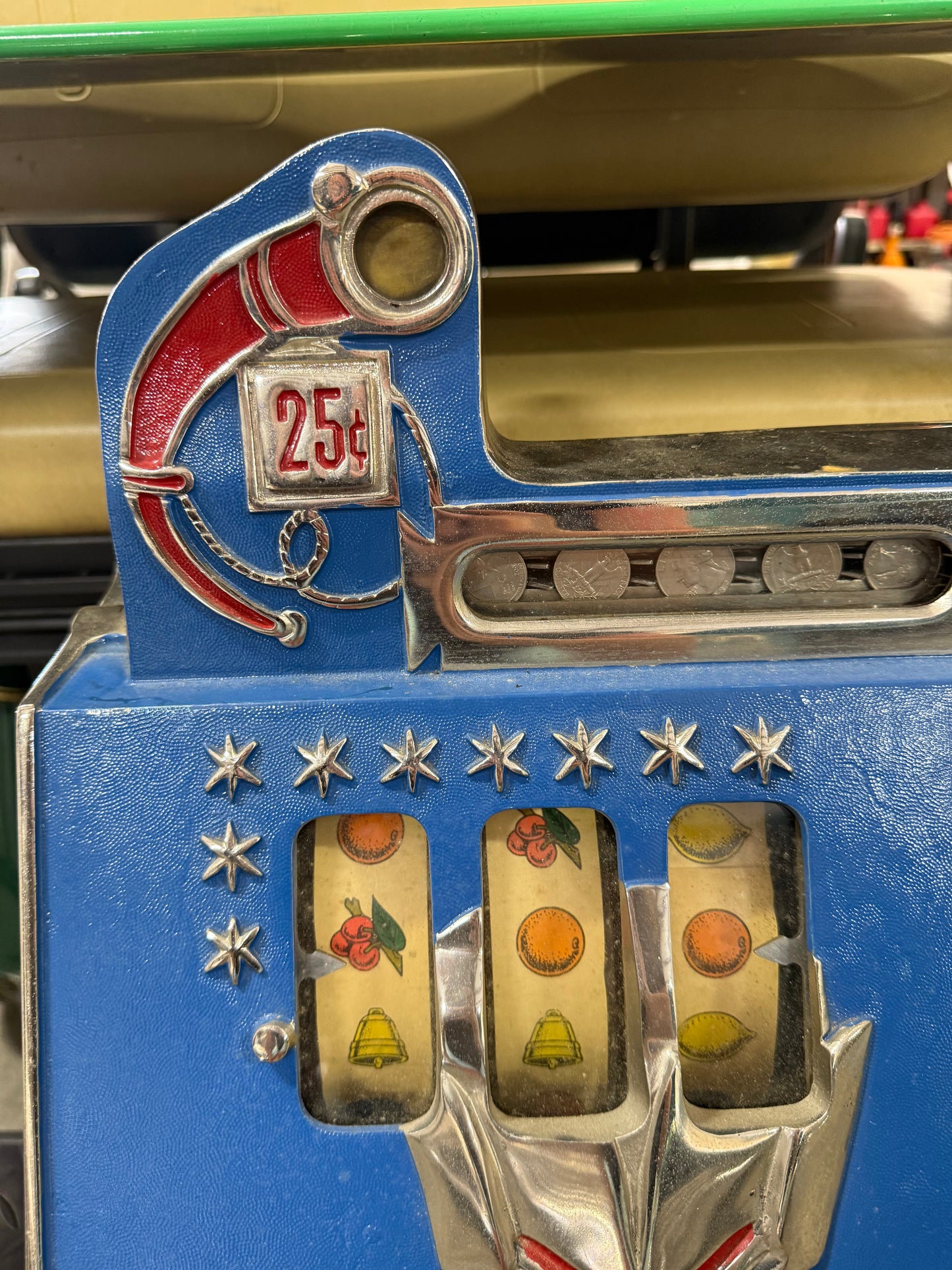Royal Castle Mills Novelty Slot Machine