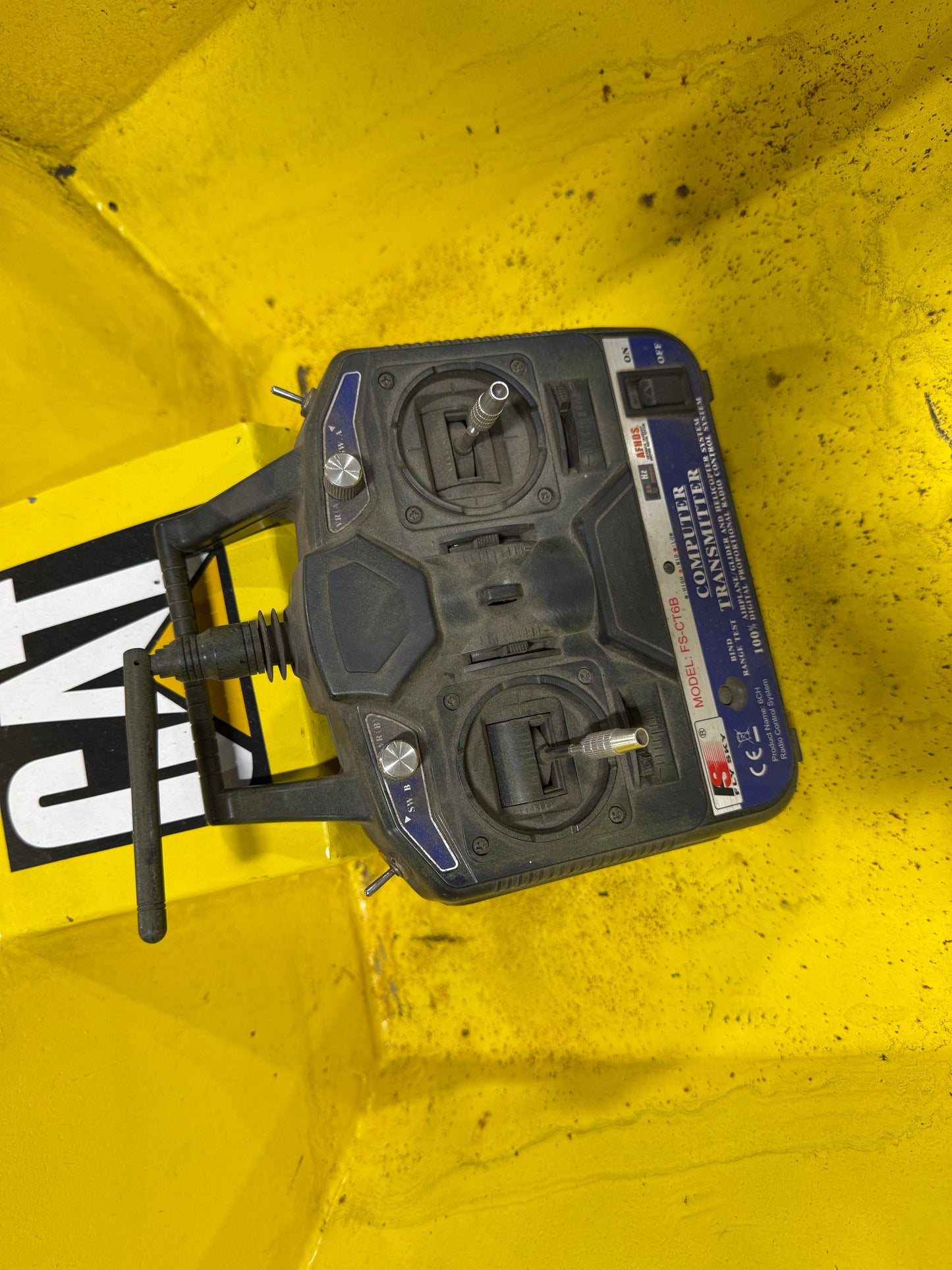 CAT Dump Truck w/ Remote Control