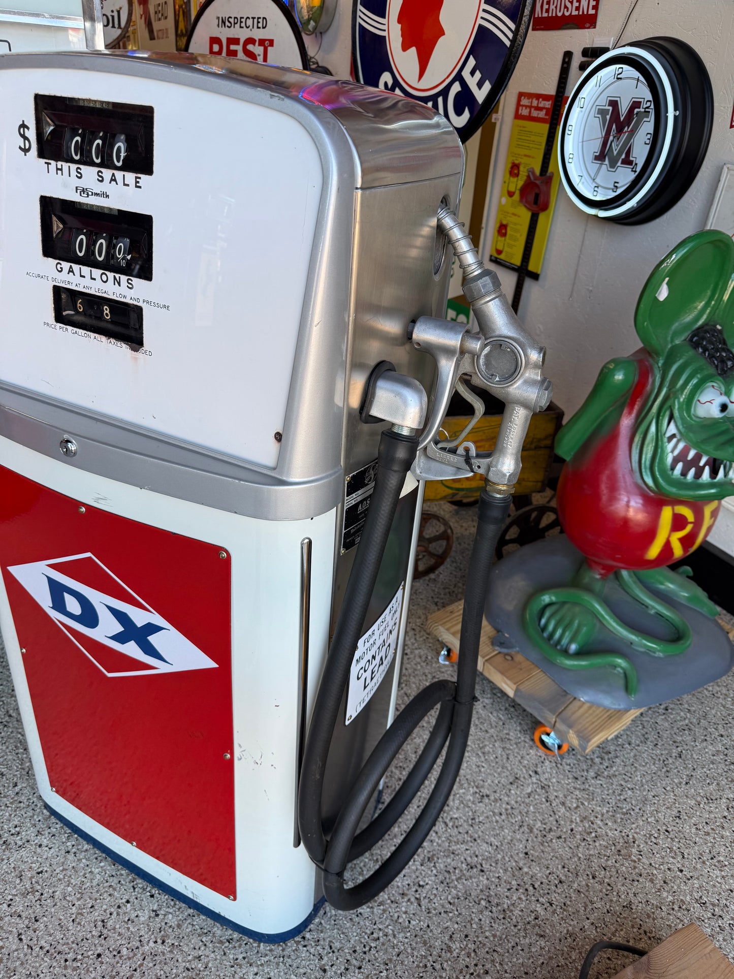 DX Gasoline Pump