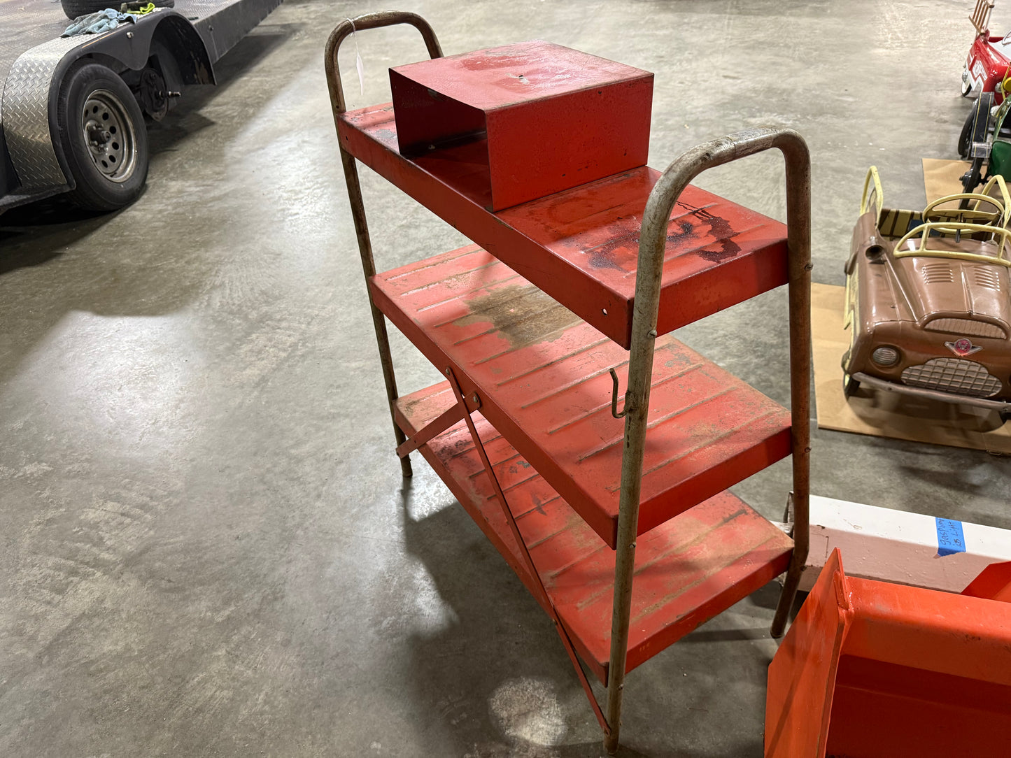 Mobil Service Station Auto Batteries Display Shelf Rack - Vintage