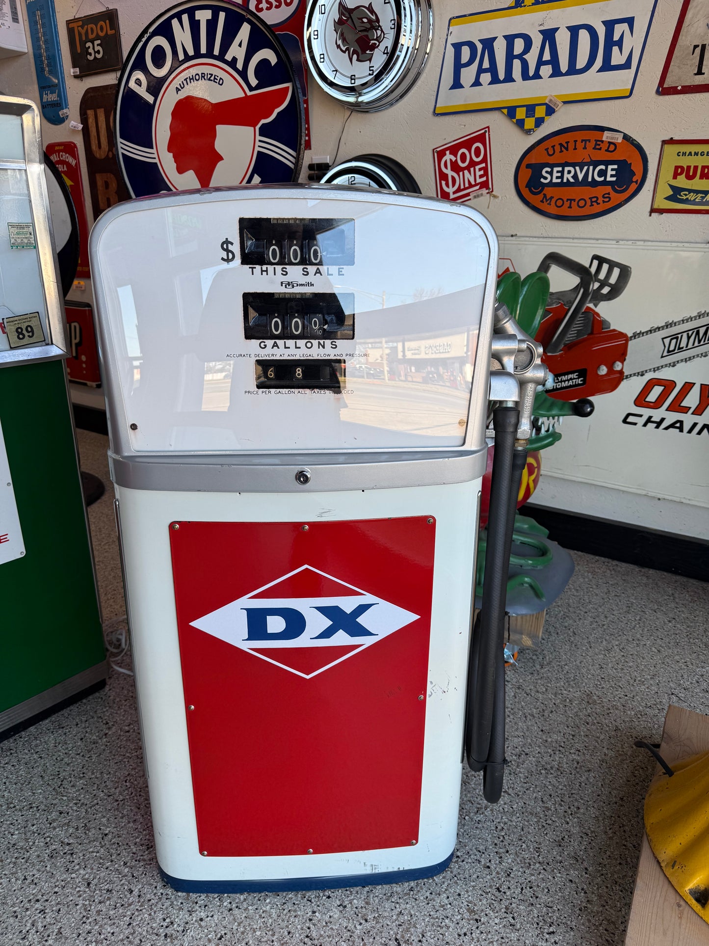 DX Gasoline Pump