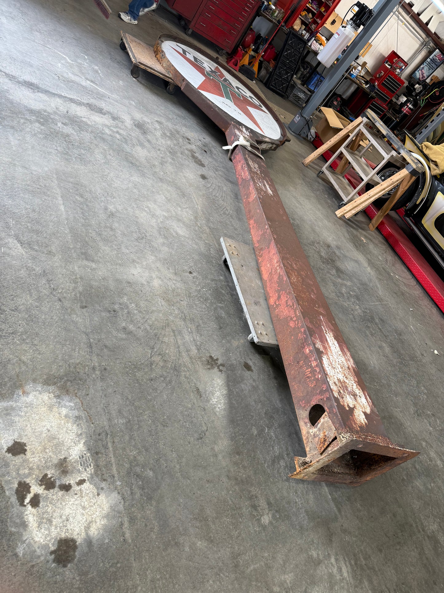 Texaco Sign and Pole