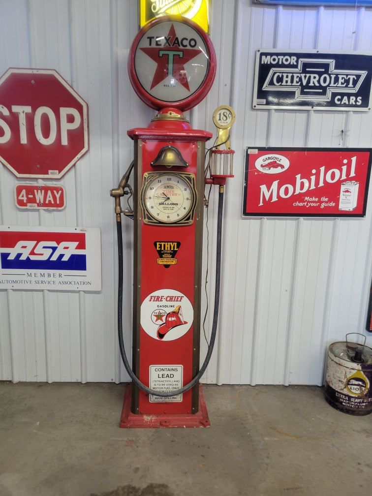 Texaco Fire Cheif Pump Pump with Texaco Star Globe