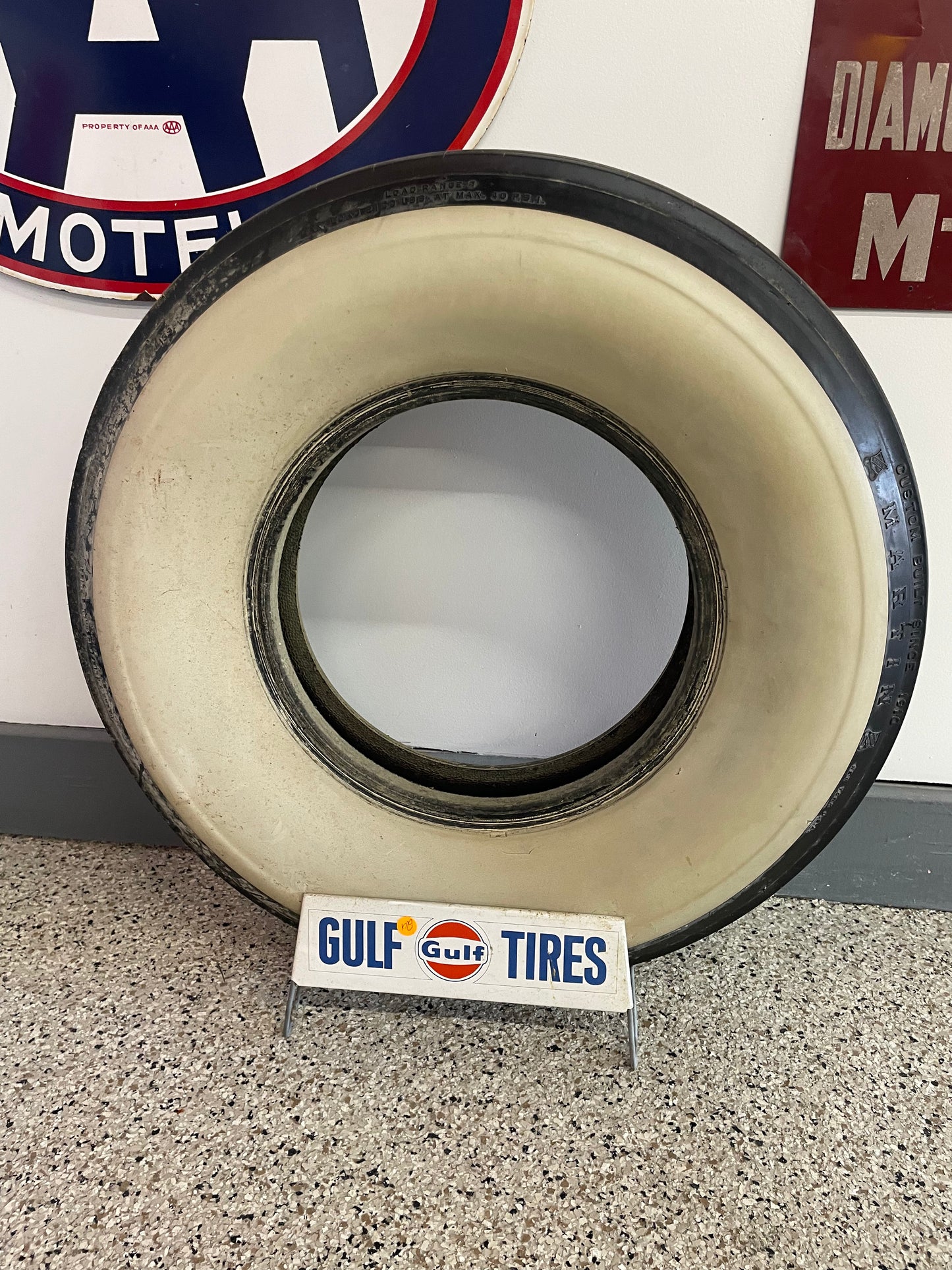 Gulf Tire Display Rack