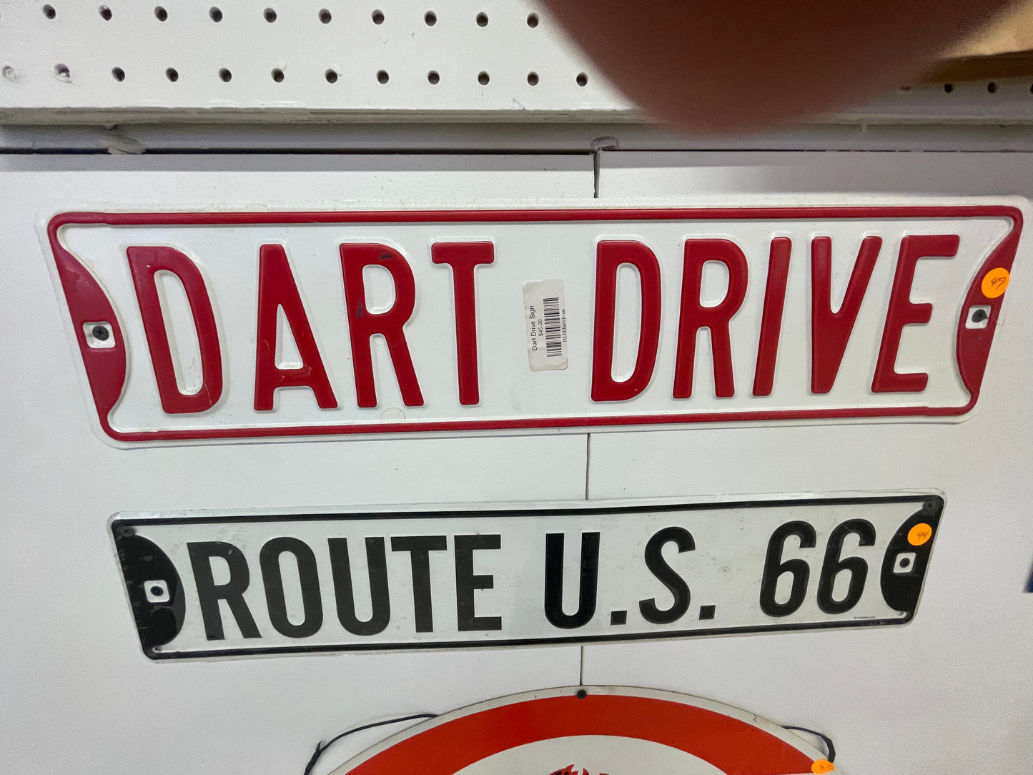 Dart Drive Sign