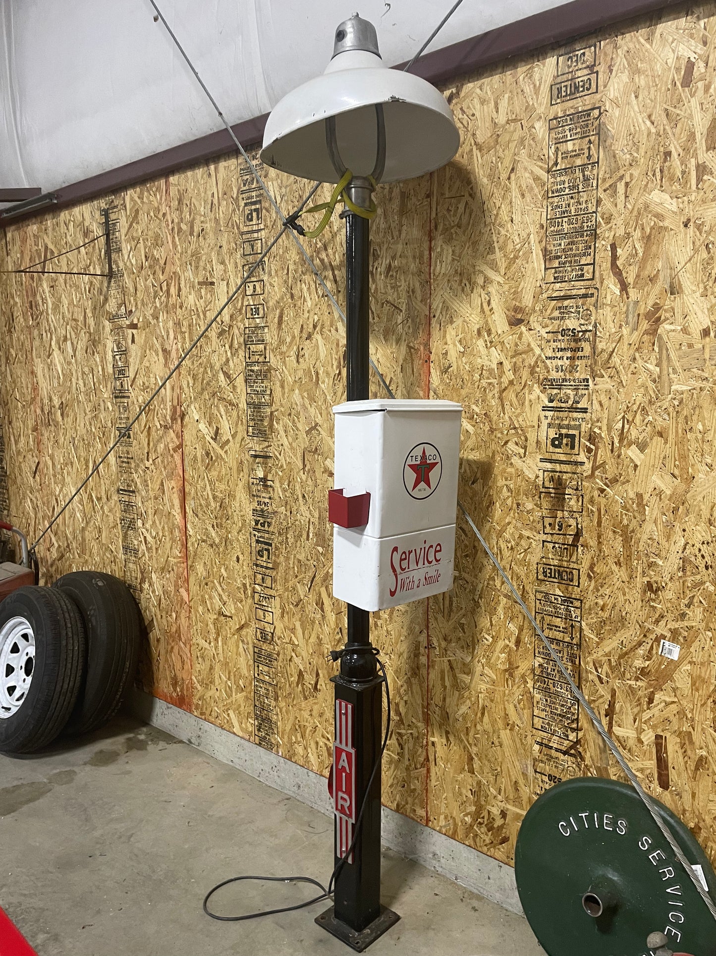 Airpole and Light