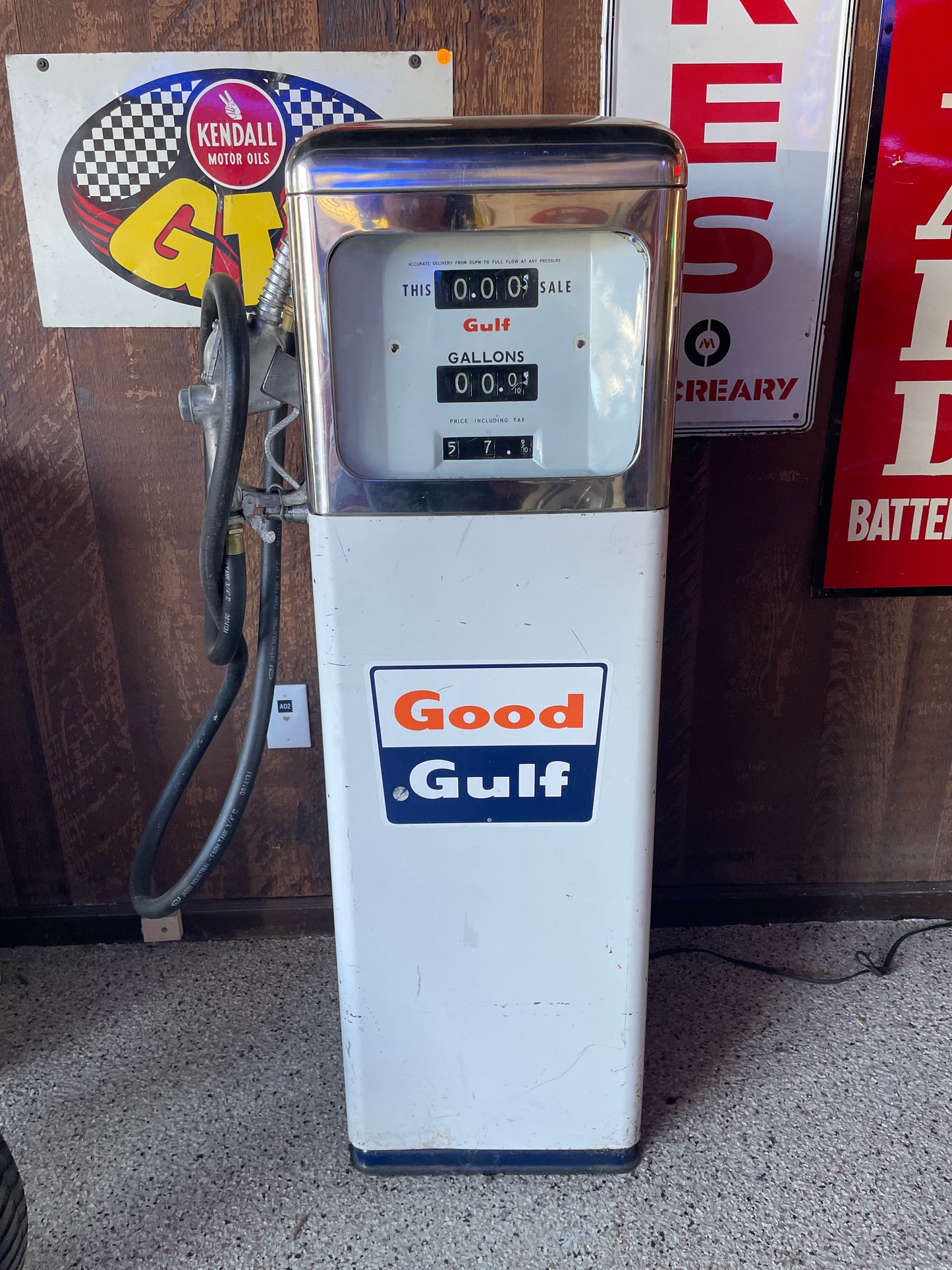 Small White Gulf Pump