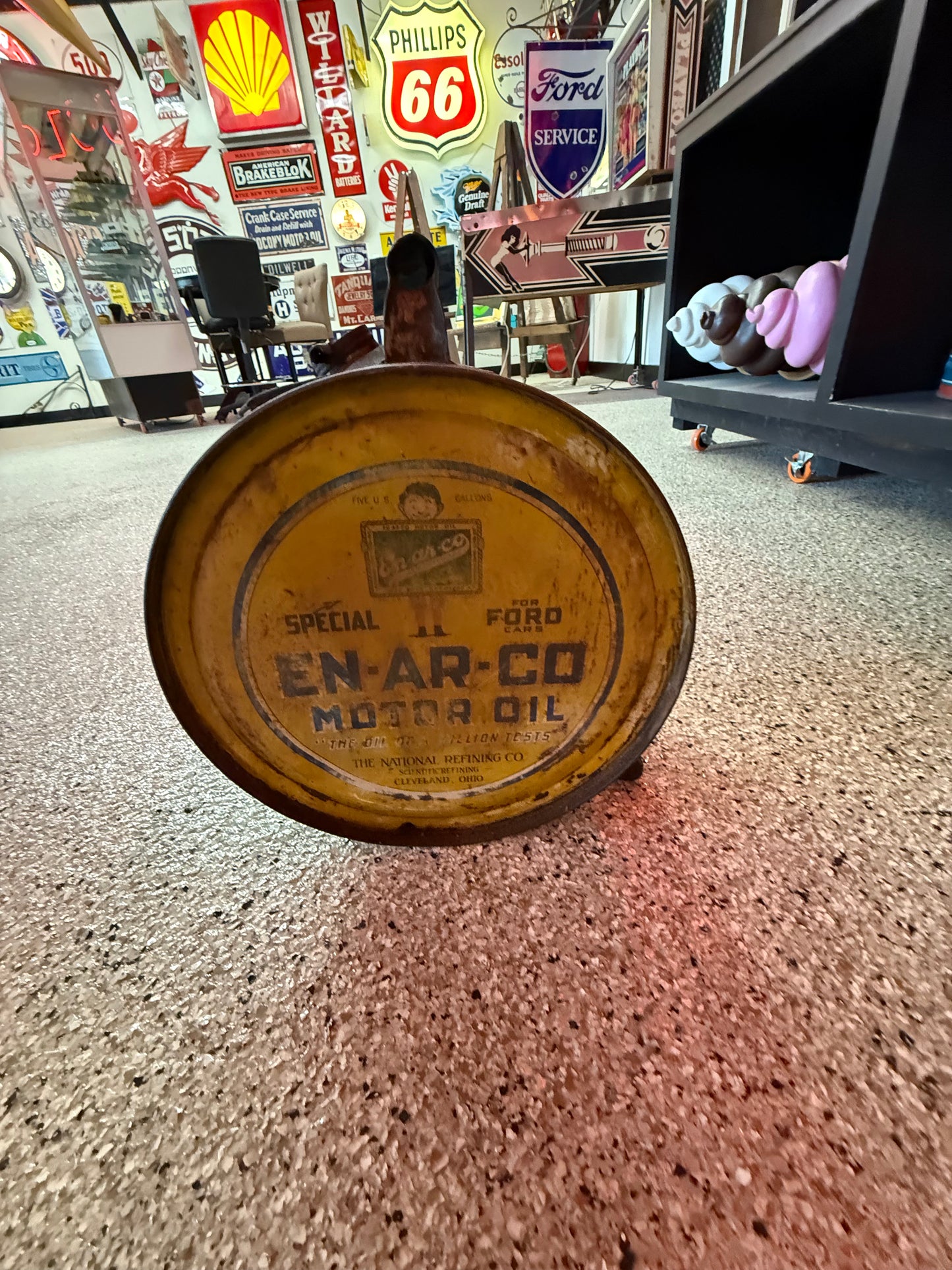 Enarco Motor Oil Rocker Can