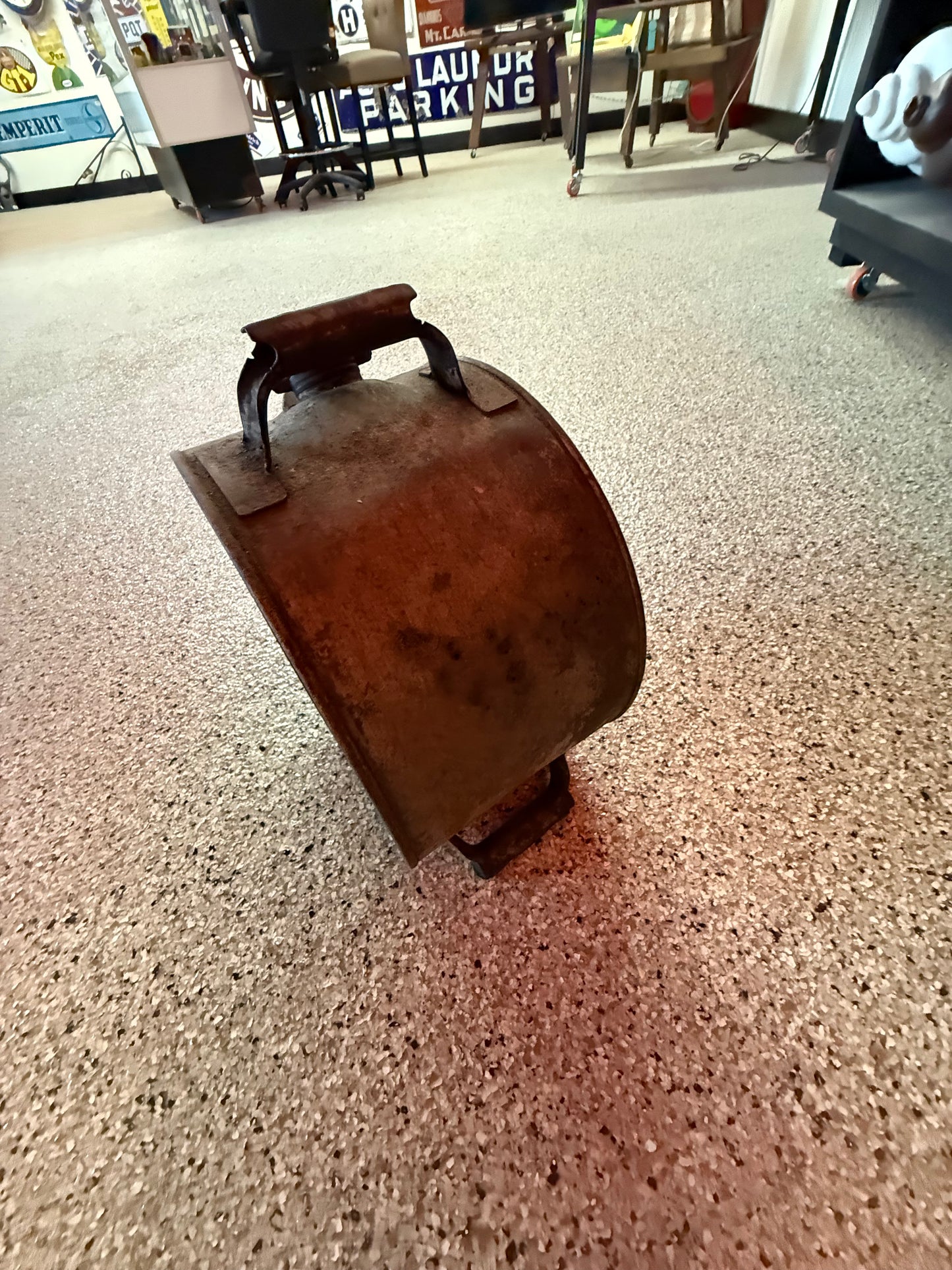 Enarco Motor Oil Rocker Can