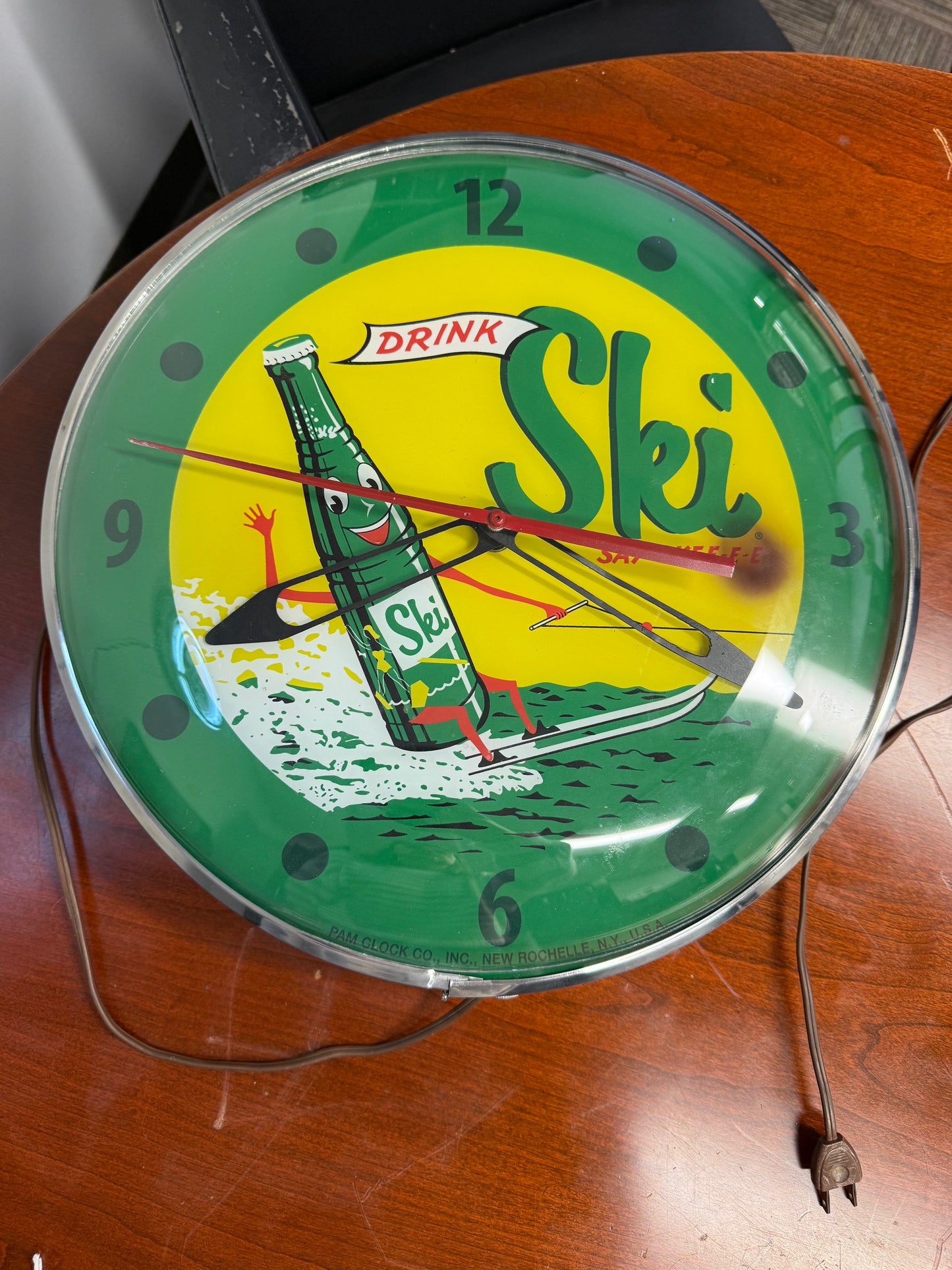 Ski Lighted Clock