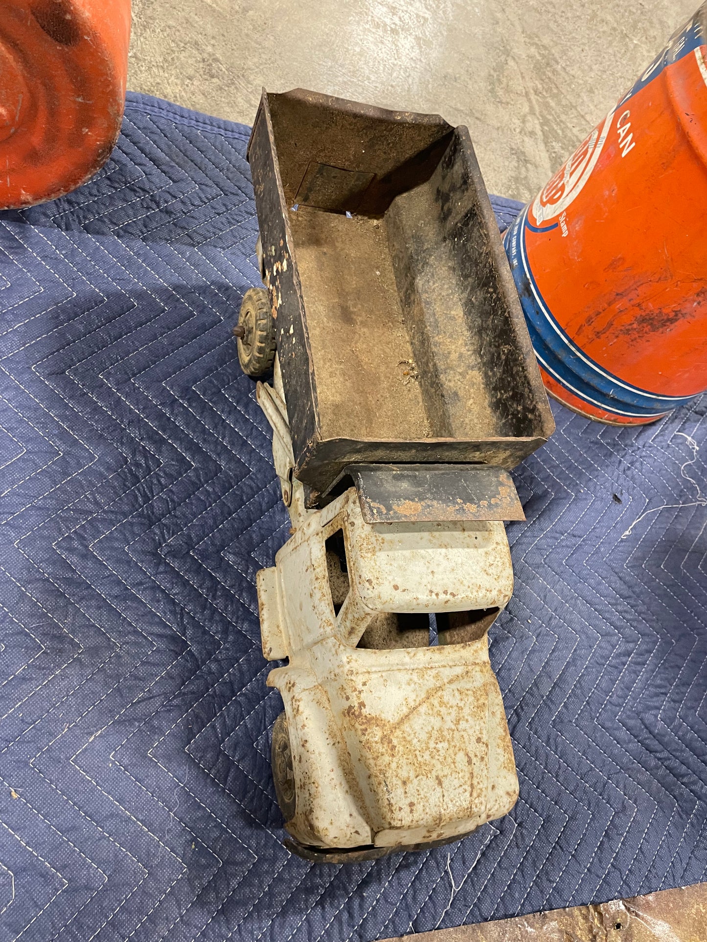 Dump Truck Metal Toy Truck