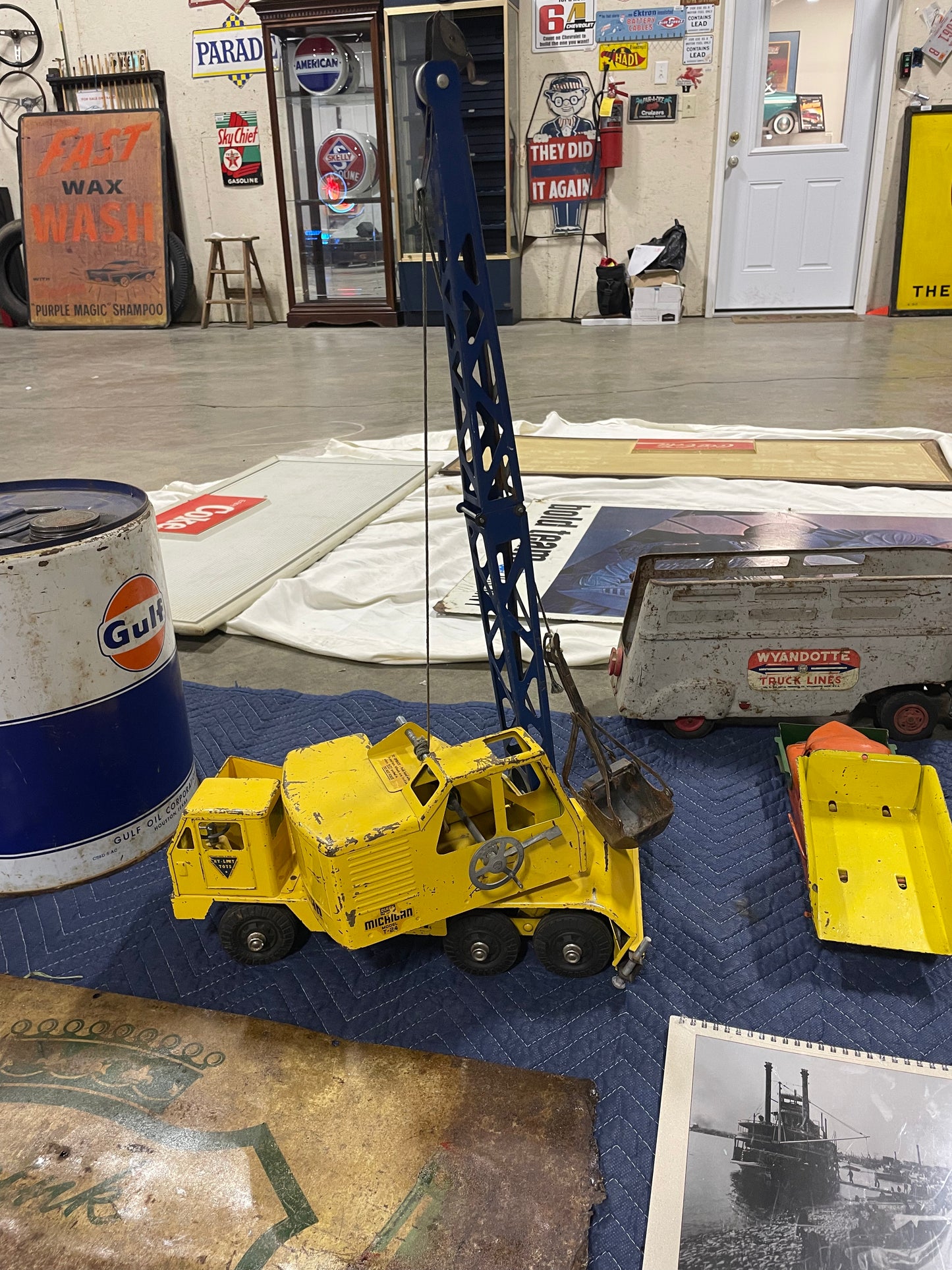 Michigan Yellow Metal Crane Toy Truck