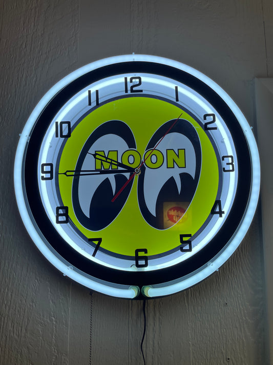 Moon Neon Clock (1)