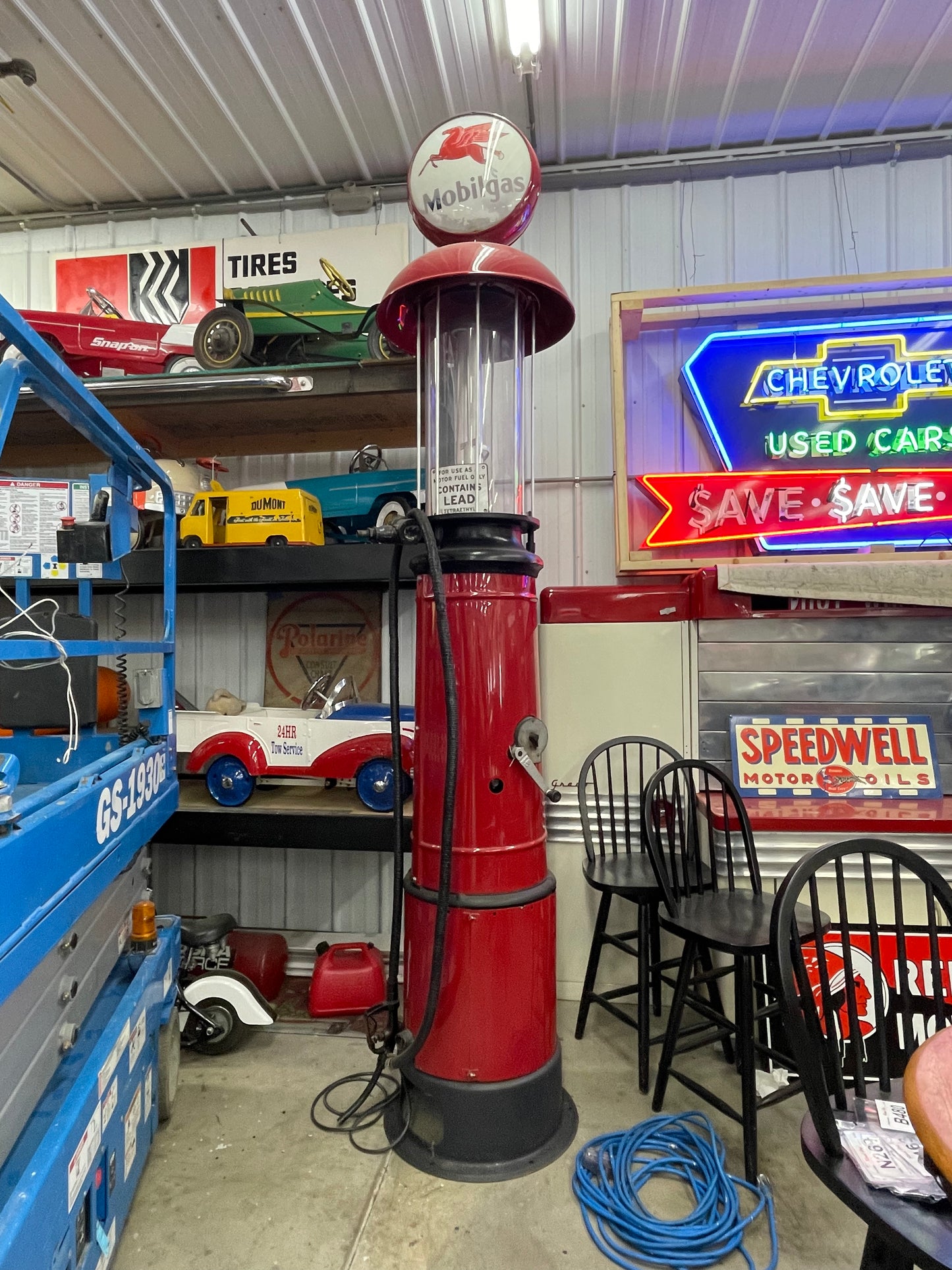 Mobile Tall Visible Gas Pump