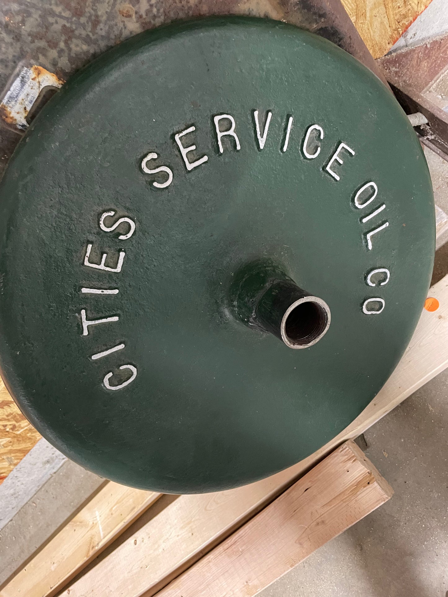 Green Cities Service Oil Stand